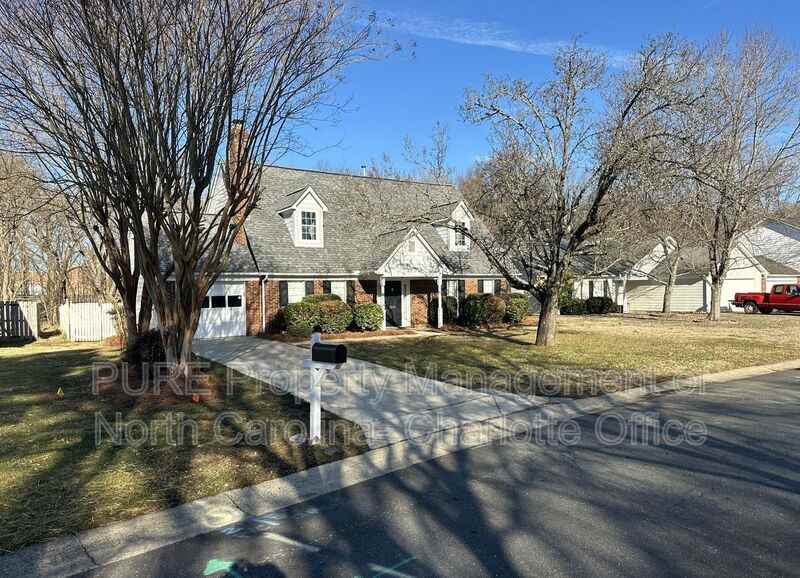 12115 Landing Green Dr - Photo 3 of 48