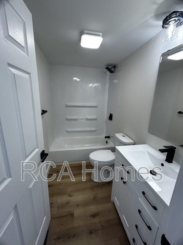 3449 E 26th St - Photo 4 of 20