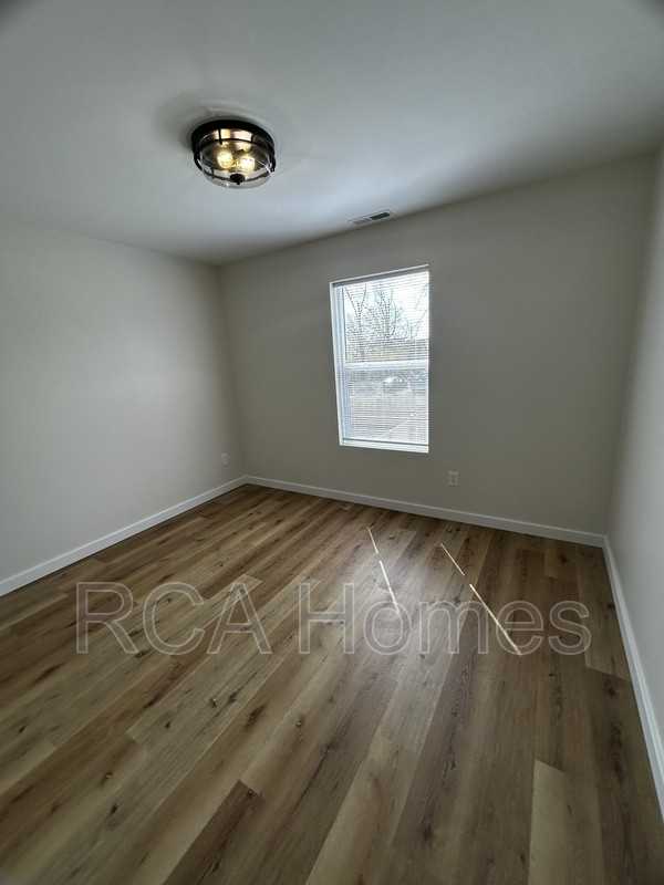 3449 E 26th St - Photo 7 of 20