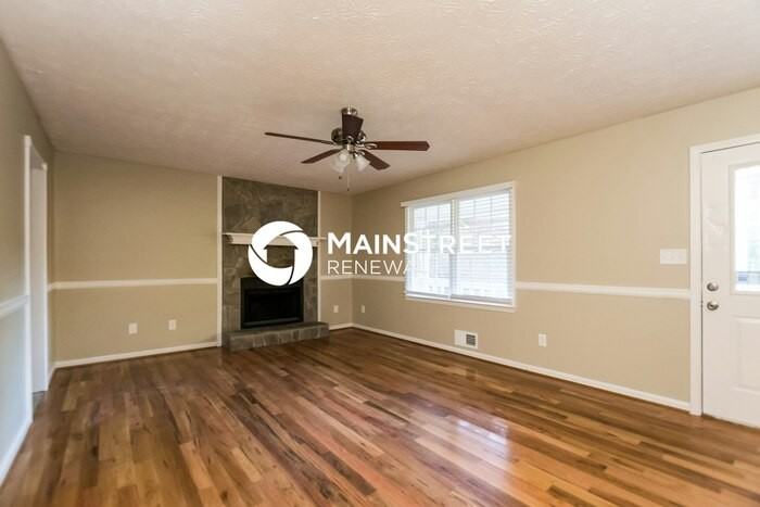 371 Indian Hills Dr - Photo 3 of 15