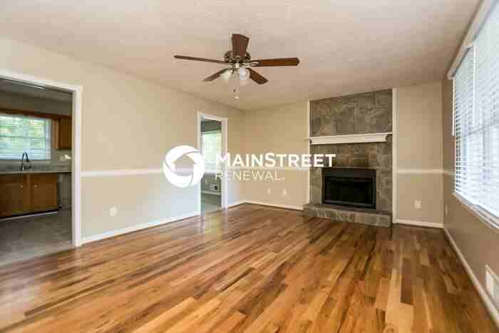 371 Indian Hills Dr - Photo 4 of 15