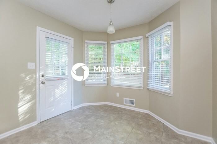 371 Indian Hills Dr - Photo 5 of 15