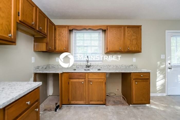 371 Indian Hills Dr - Photo 7 of 15