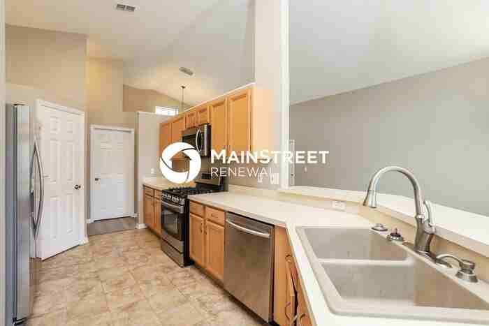 5483 Glen Oak Pl - Photo 5 of 16