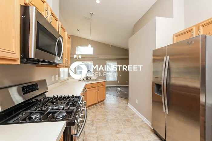 5483 Glen Oak Pl - Photo 6 of 16