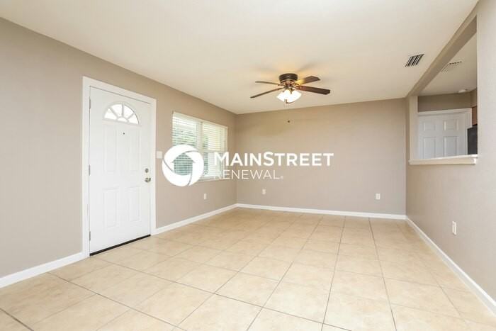 511 S Simpson St - Photo 3 of 26