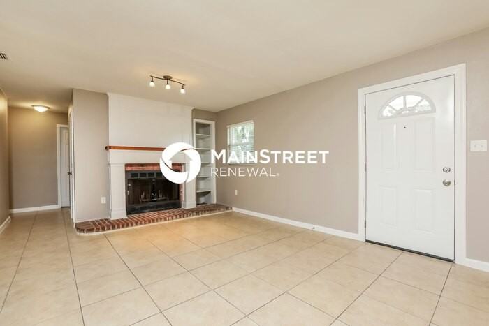 511 S Simpson St - Photo 5 of 26