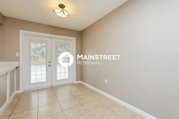 511 S Simpson St - Photo 6 of 26