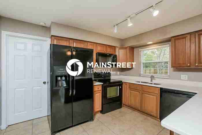 511 S Simpson St - Photo 6 of 16