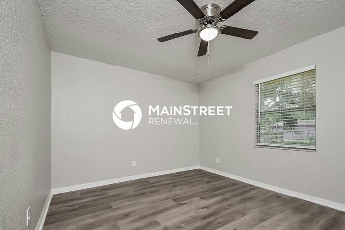 712 W Madison St - Photo 7 of 16