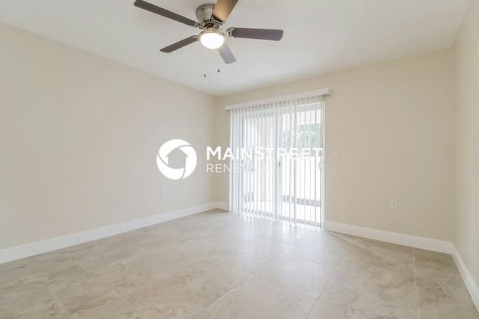 312 Oak St - Photo 7 of 16