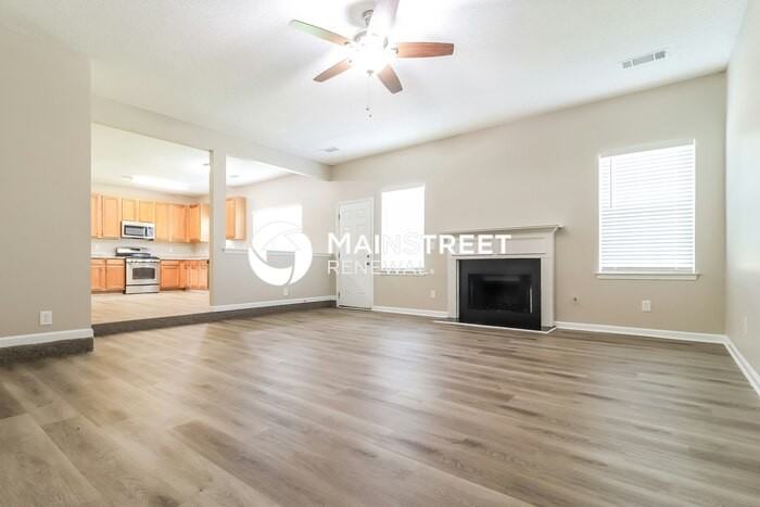 315 Wellsley Ln - Photo 4 of 17