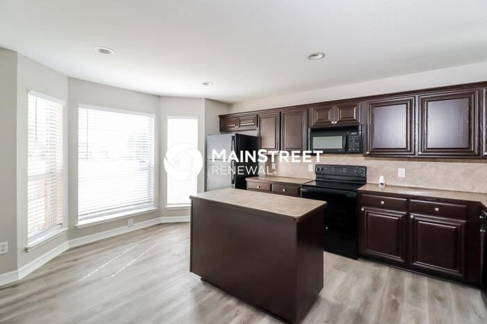 10529 Splitridge Ct - Photo 5 of 15