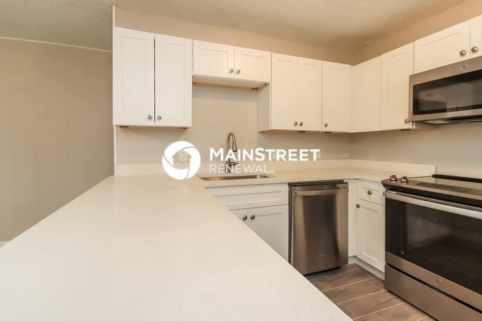 5621 Macdougall Dr - Photo 7 of 15