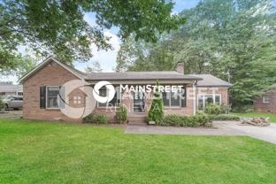 1111 Woodhaven Dr - Photo 1 of 1