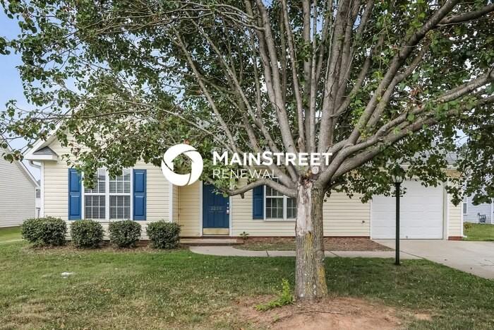 3250 Trenchard Ln - Photo 2 of 16