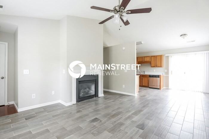 3250 Trenchard Ln - Photo 4 of 16