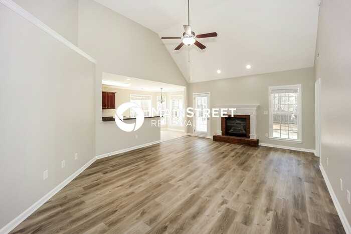 54 Pacific Ave - Photo 4 of 17