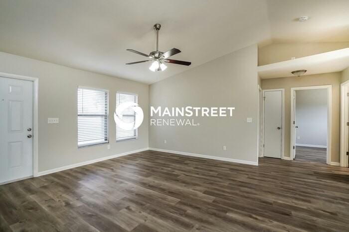 2216 Se 6th Ln - Photo 3 of 16