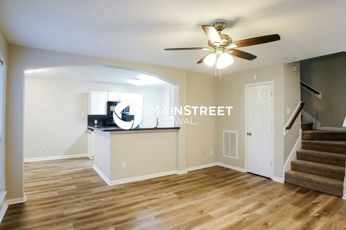 8206 Prairie Wind Ln - Photo 5 of 17