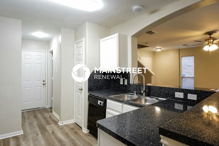 8206 Prairie Wind Ln - Photo 6 of 17