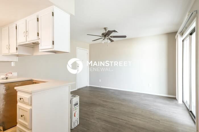 1716 W Sequoia Dr - Photo 5 of 15