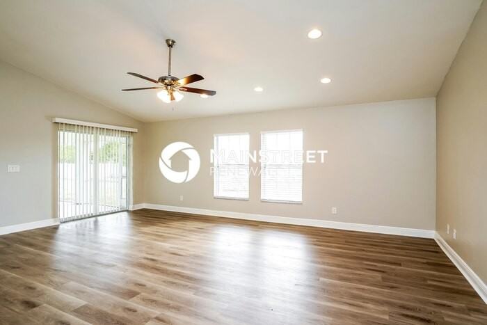 826 Adeline Ave - Photo 3 of 16