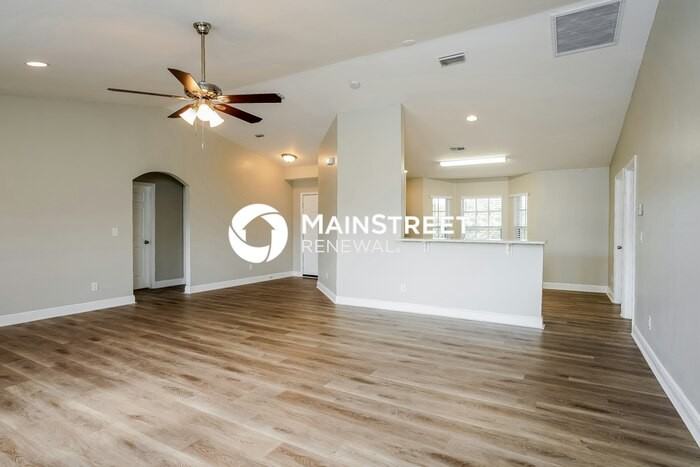 826 Adeline Ave - Photo 4 of 16