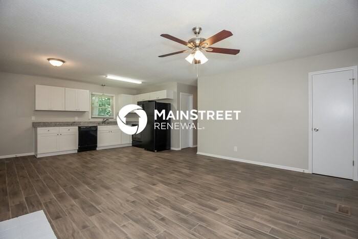 4542 Lisa Dr - Photo 5 of 16