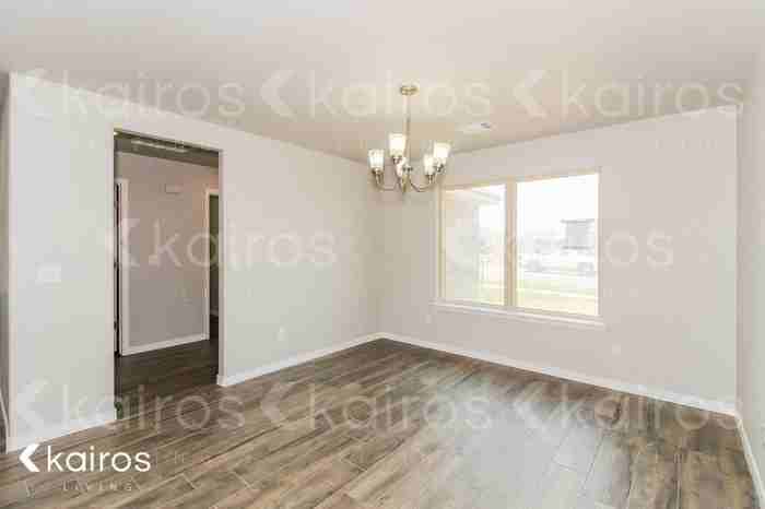 2704 Daytona Ave - Photo 4 of 17