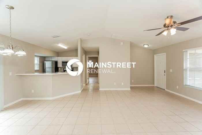 2772 Cranbrook Ave - Photo 4 of 16