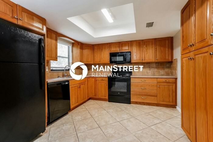 113 Ne 18th Pl - Photo 5 of 16