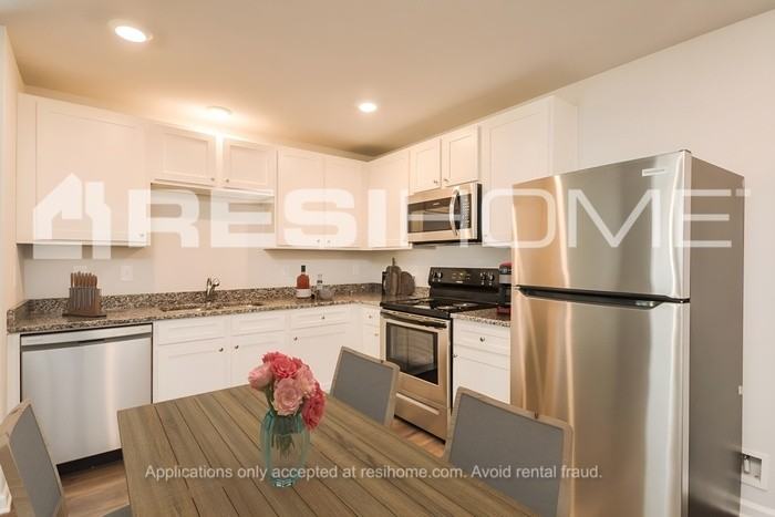 110 Pommel Ct - Photo 3 of 26