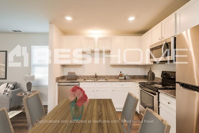 110 Pommel Ct - Photo 4 of 26