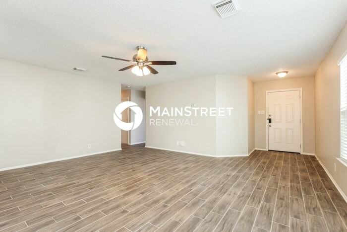 8011 Chestnut Barr Dr - Photo 5 of 16