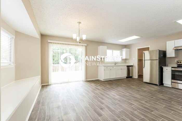 8011 Chestnut Barr Dr - Photo 7 of 16