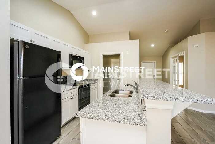 916 Nw 15th Ave - Photo 6 of 16