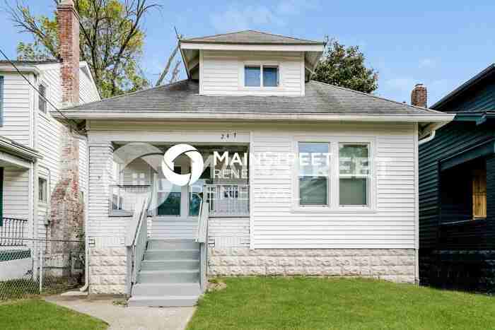 247 Cecil Ave - Photo 5 of 18