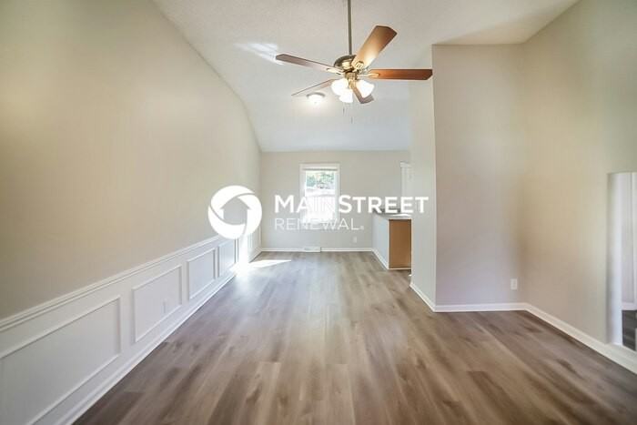 5209 S Cottage Ave - Photo 4 of 15