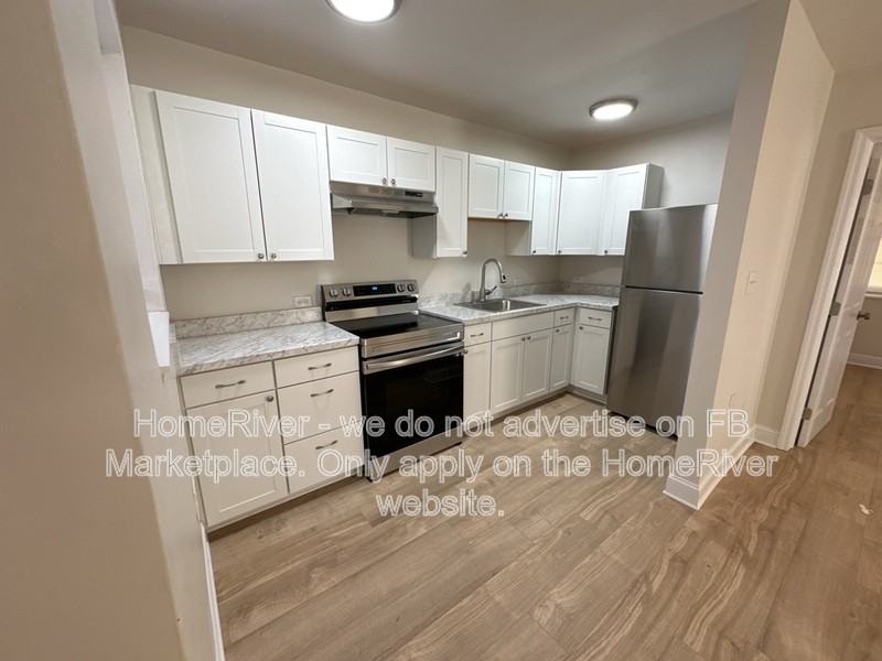 2 Holmes Dr #B - Photo 3 of 7