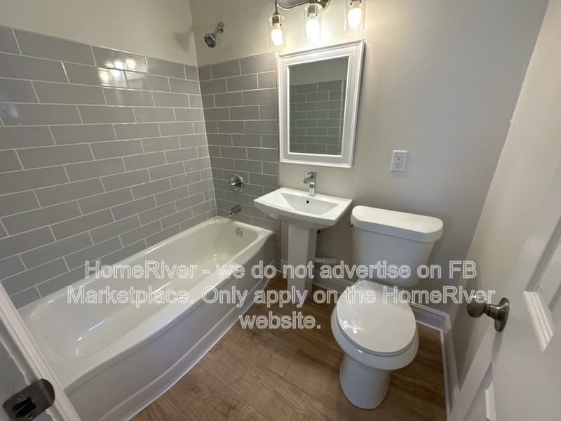 2 Holmes Dr #B - Photo 4 of 7