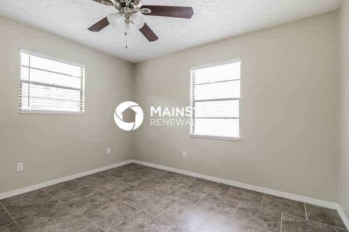 1072 Genesee Ave Se - Photo 7 of 16