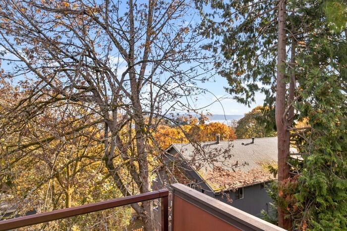 112 30th Ave #A - Photo 4 of 45