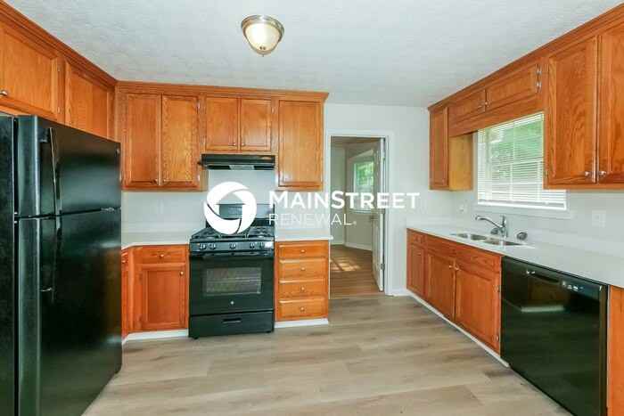 4595 Westminster Dr - Photo 7 of 17