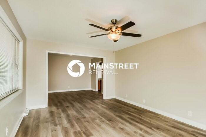 207 Breedlove Ave - Photo 5 of 17