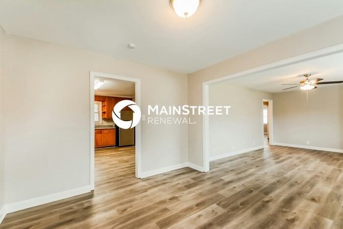 207 Breedlove Ave - Photo 7 of 17