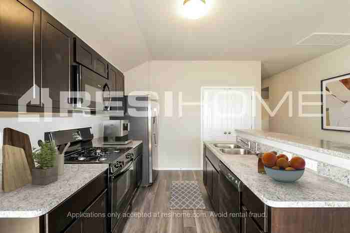 11709 Jude Way - Photo 2 of 16