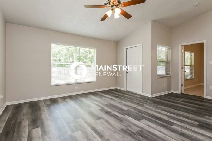 1576 Cypress Woods Cir - Photo 4 of 16