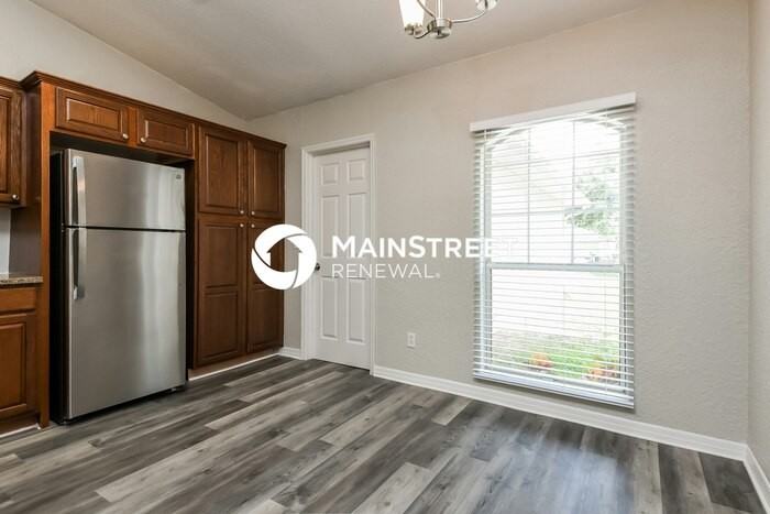 1576 Cypress Woods Cir - Photo 6 of 16