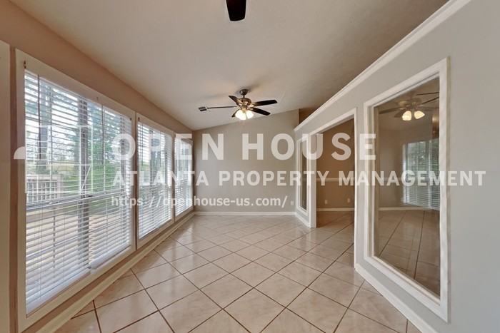 615 Paris Dr - Photo 5 of 23